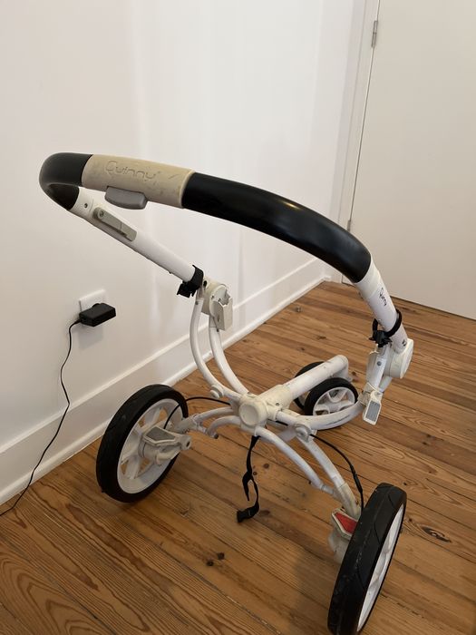 Carrinho de bebe quinny moodd, em bom estado