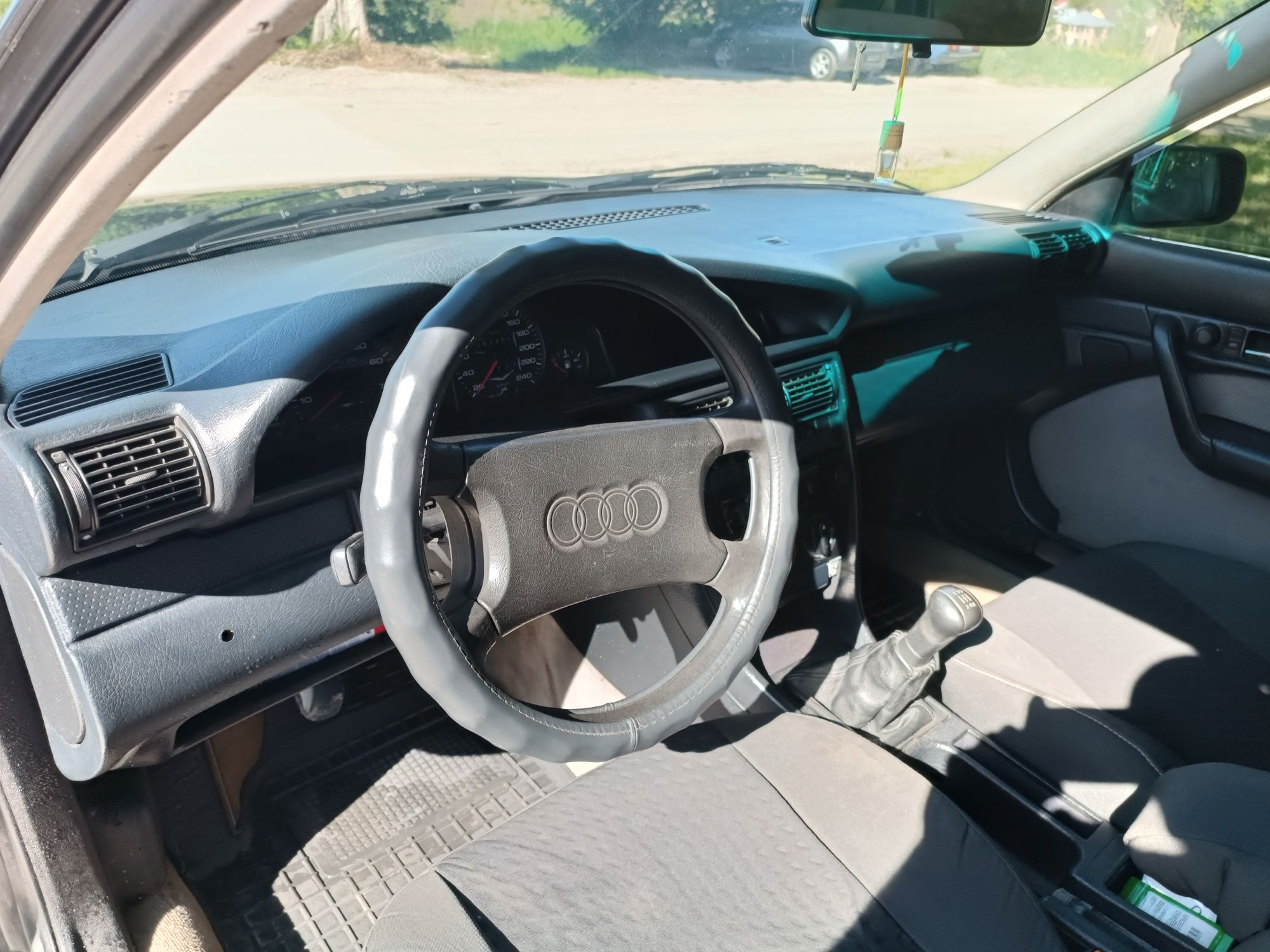 Продам audi 100 c4 1992р. 2.0 Нова АКБ.