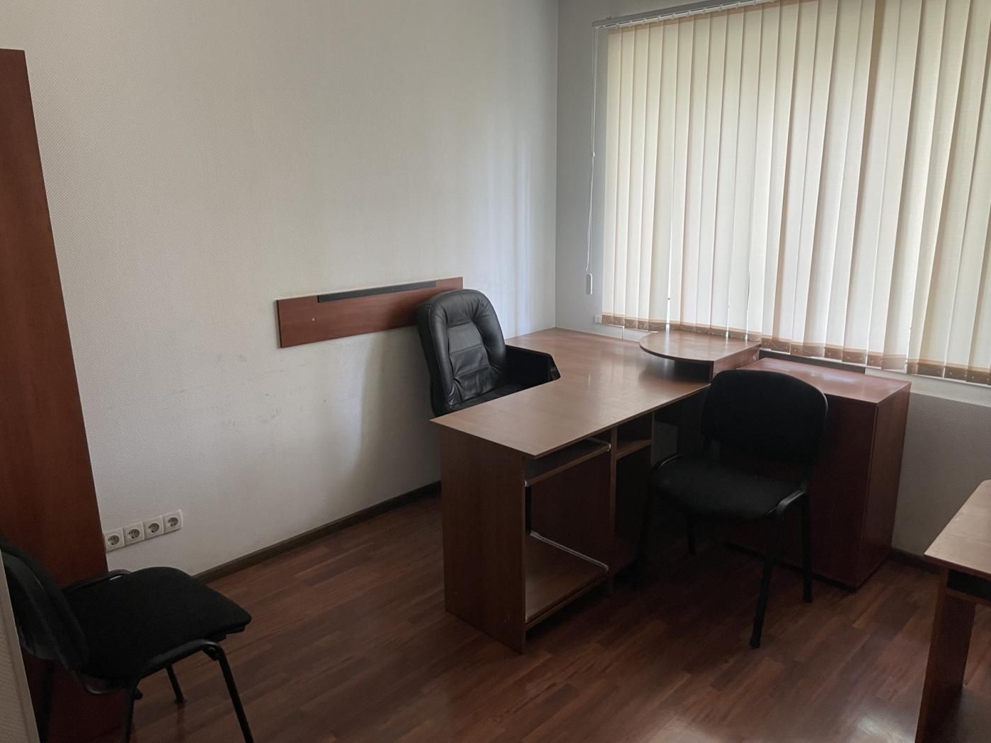 Офісне приміщення 12,8 кв. м. на 5-му поверсі на пр. Соборному, 180а