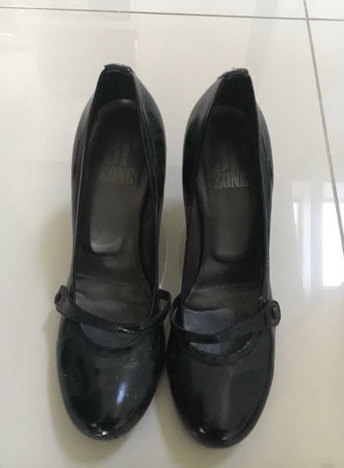 Czarne lakierowane buty damskie na obcasie BP Zone 39