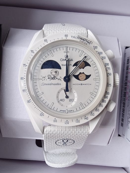 Swatch Omega MoonSwatch Snoopy Moonphase – Snoopy  Moonshine Gold