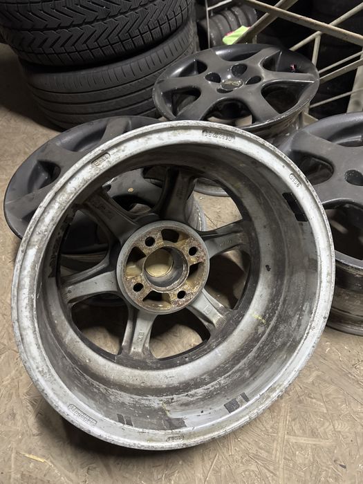 Легкосплавные диски R15 OZ ET37 7j 4х108 в хорошем состоянии