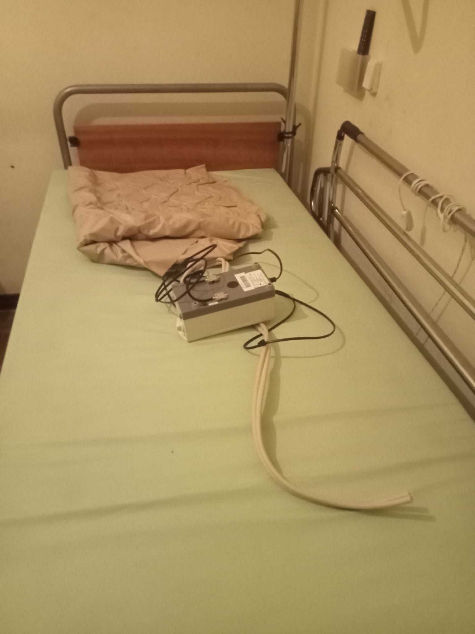 cama articulada para doentes acamados