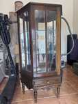 Movel/ Vitrine em madeira