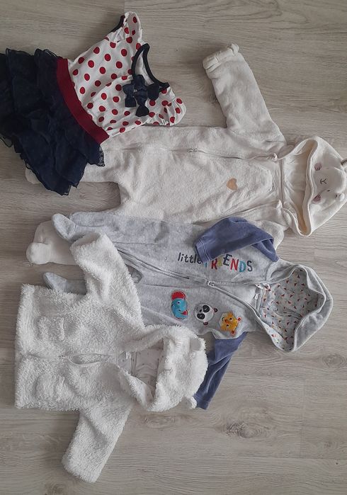 Paka ubrań dzieciecych dziewczecych , bluzy, kombinezon rozmiar 68