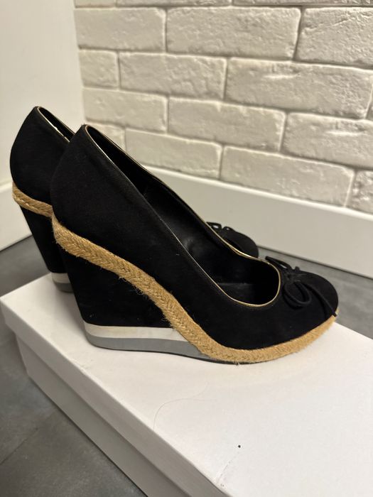 Buty damskie na koturnie 38