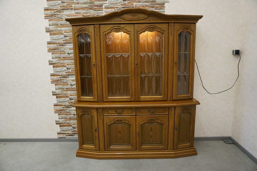 witryna z komodą dębowa na cokole szer. 175 cm  (p-742)