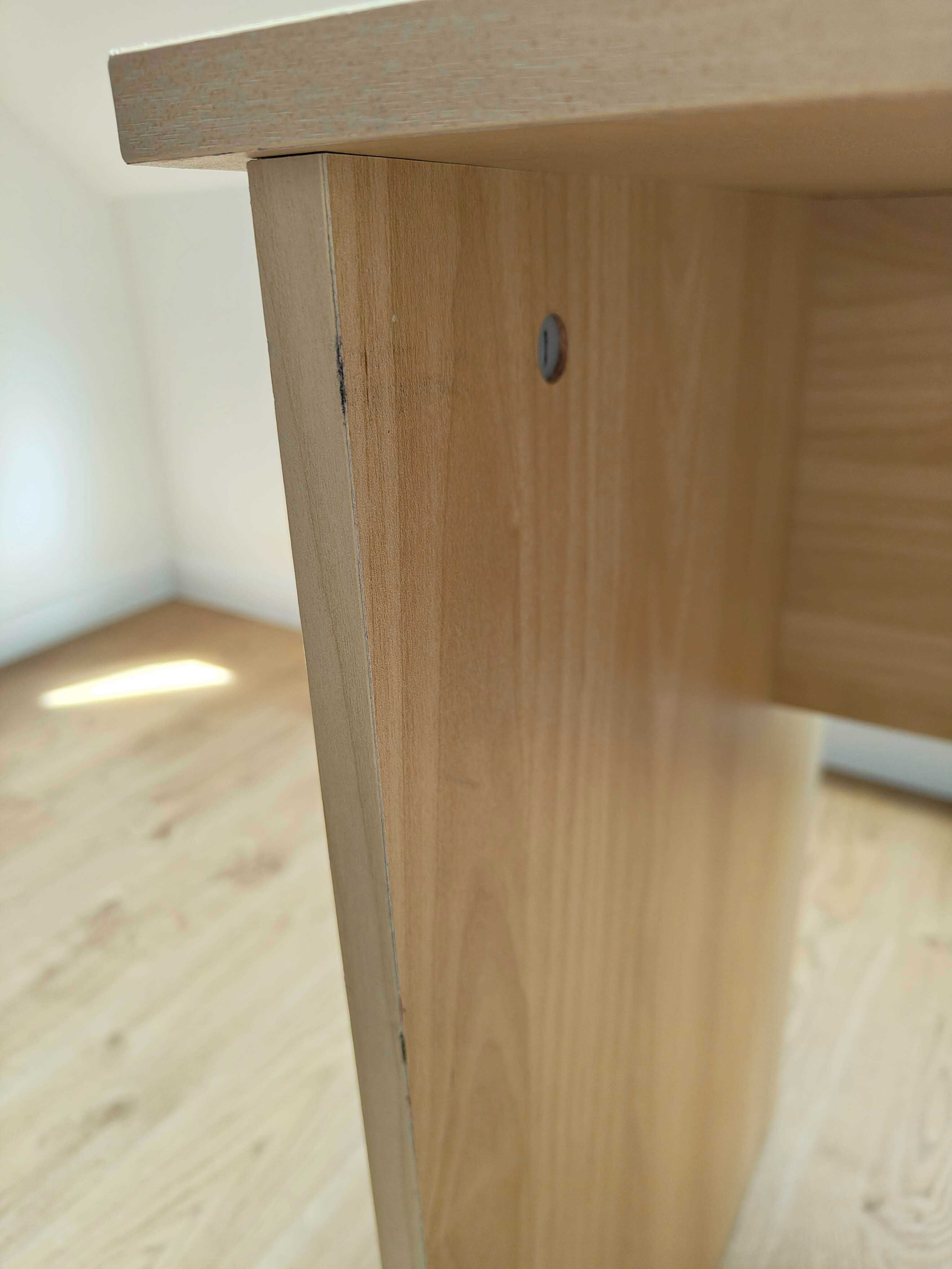 Mały stół BALDVIN (IKEA 16781) rozmiar 60x48,5x70,5 cm