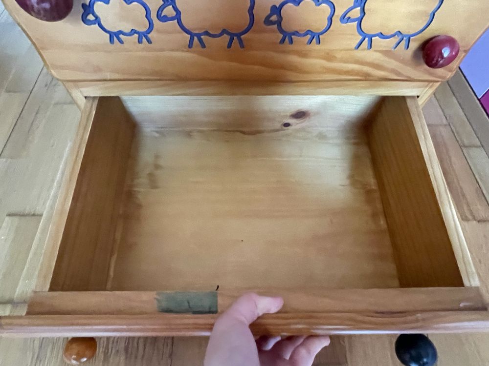 Mesa de cabeceira infantil