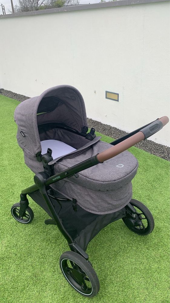 Carrinho bebé-Maxi Cosi- Zelia S Trio