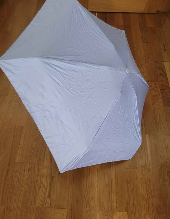 Chapéu de chuva lilás pequeno