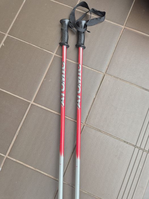 Narty ATOMIC 158 cm + kijki ATOMIC 120 cm