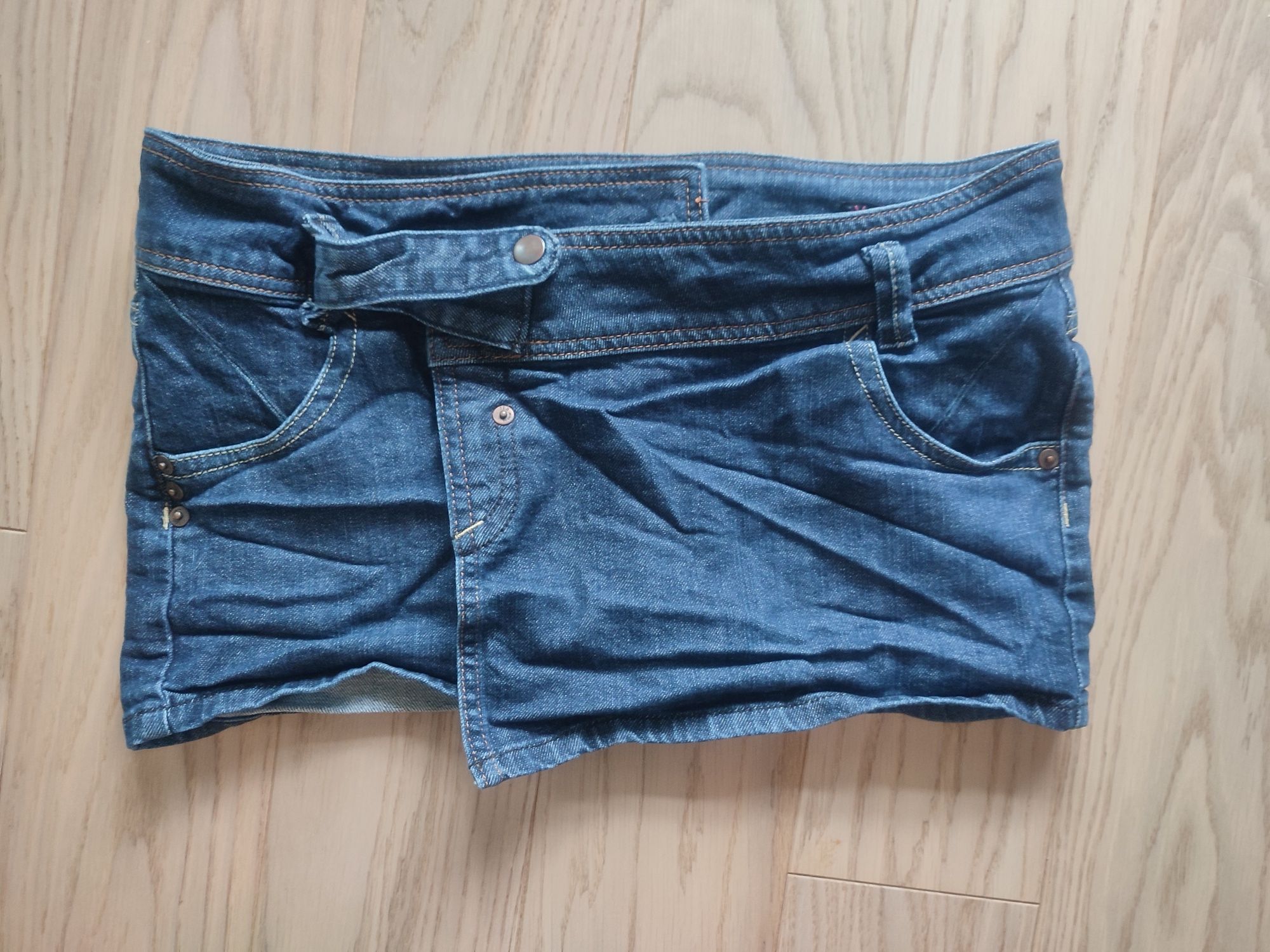 Mini spódniczki, jeans, materiał, każda szt za 10zł