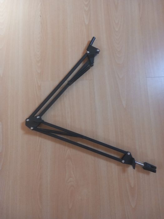 Vendo um suporte para microfone