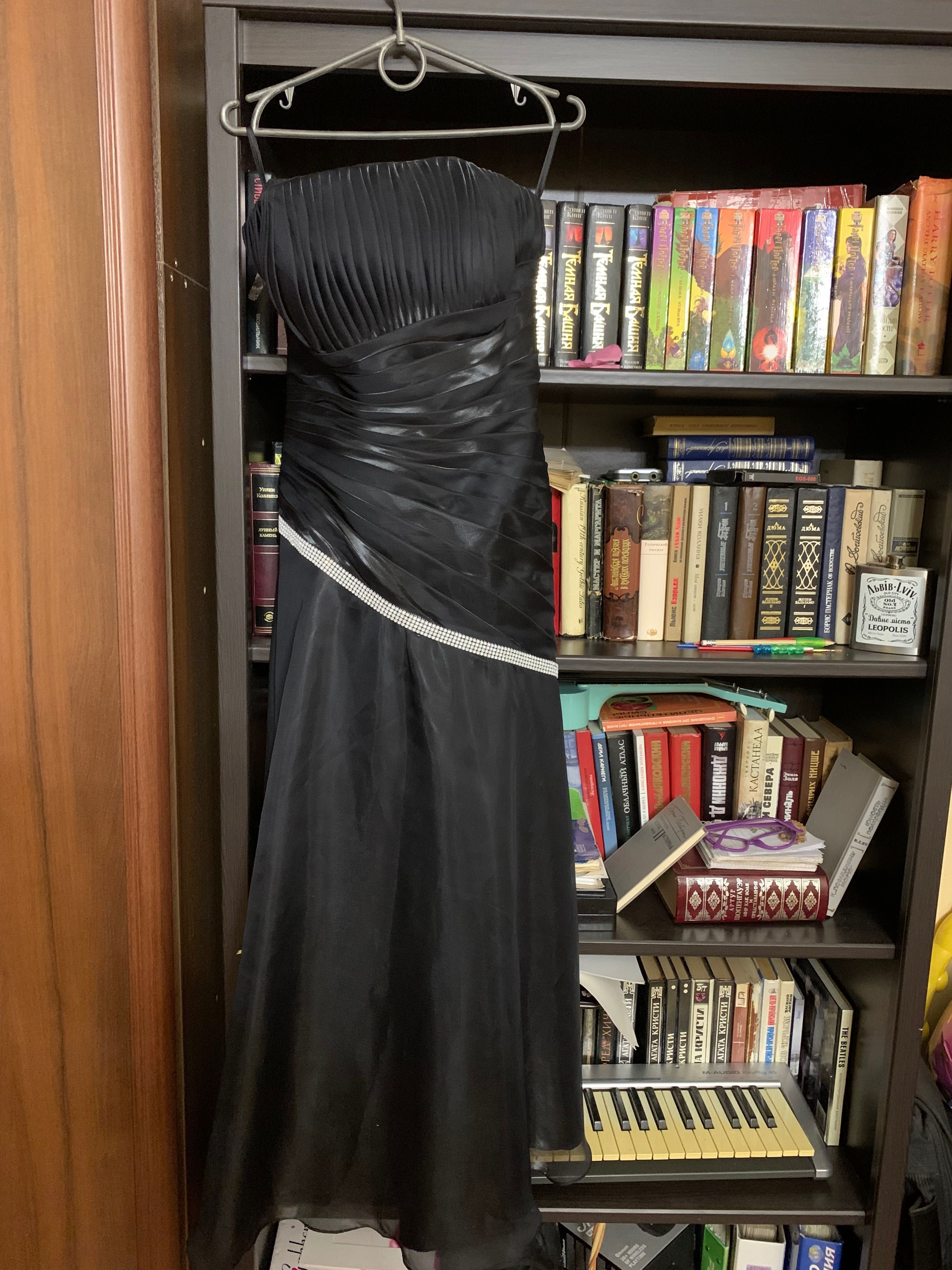 ПЛАТЬЕ  вечернее на выпускной ОТЛИЧНОЕ состояние M, L, Xl