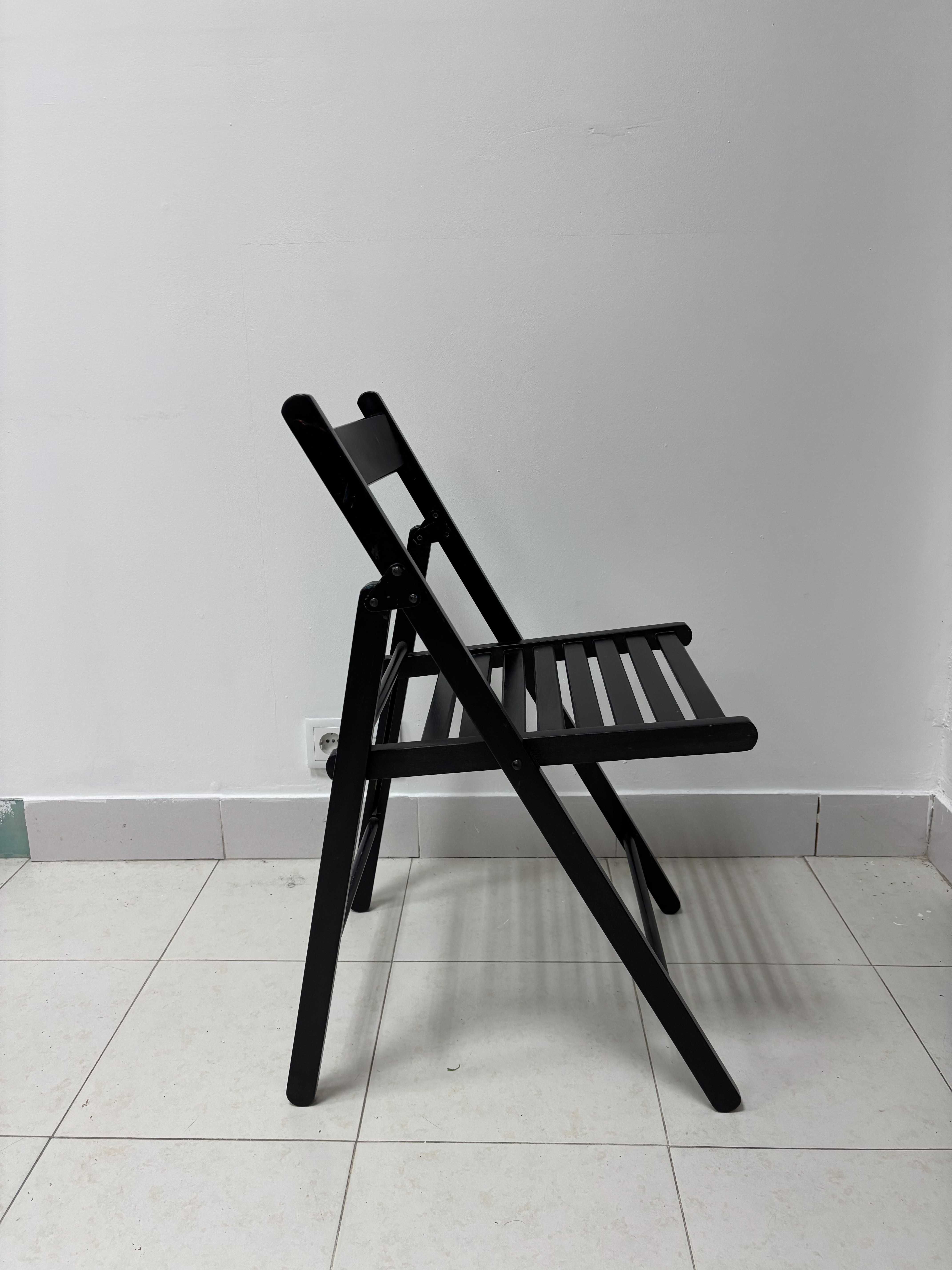 Cadeiras madeira IKEA com coxim (almofada)