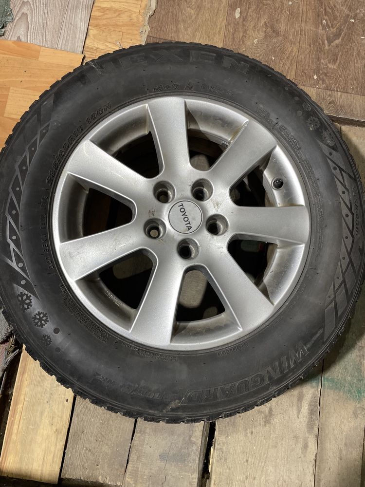 Резина зимова  235/60 R 16 Nexen Winguard  la suv