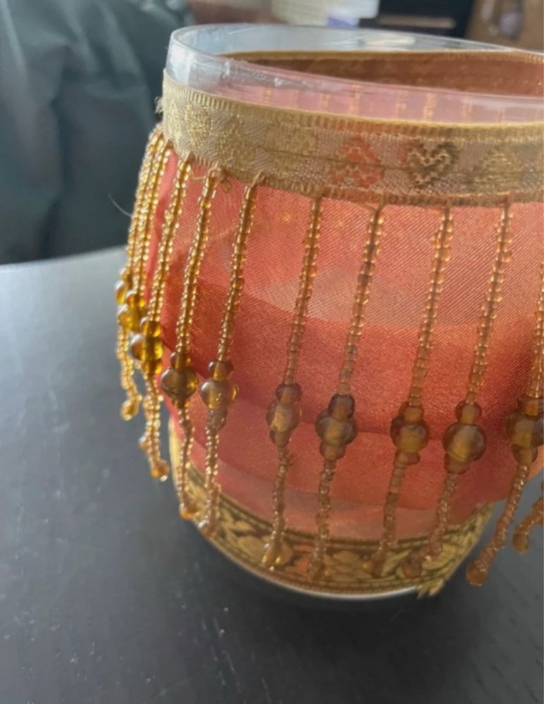 Porta velas com missangas