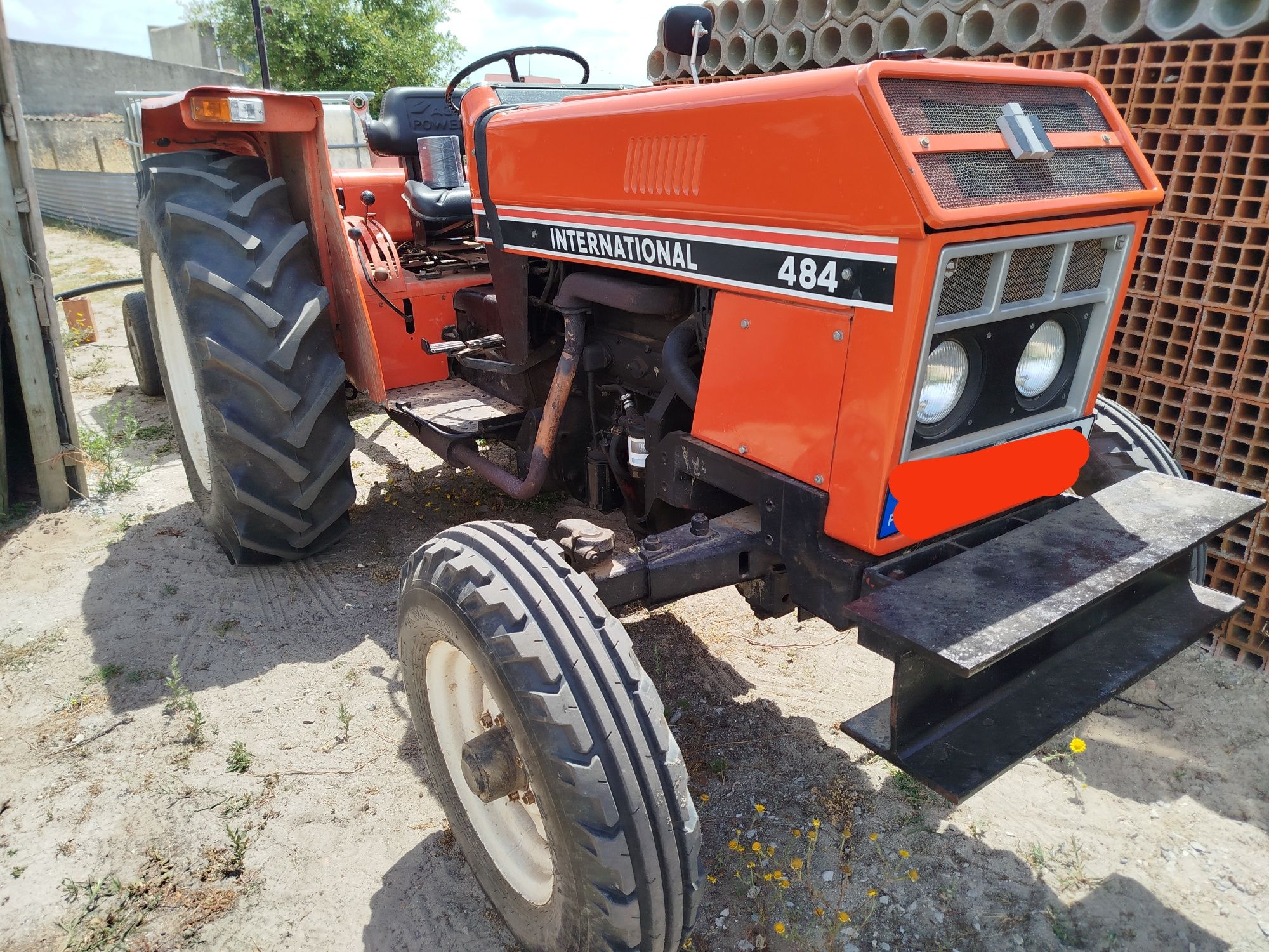 Internacional 484