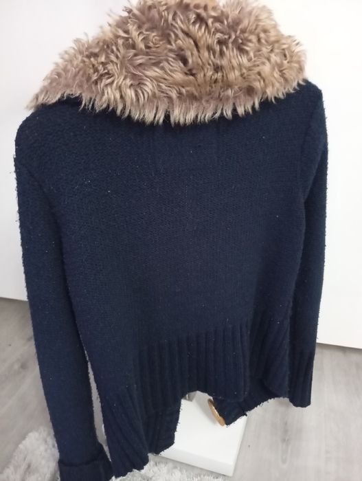 Casaco de malha com gola em pelo – Bershka Tamanho L