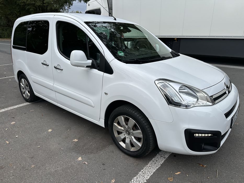 Peugeot Partner 1.6 HDI Lift Led Serwis Hak Navi