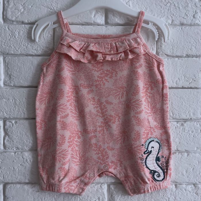 So Cute 68cm pajac, pajacyk, rampers pudrowy róż, falbanki