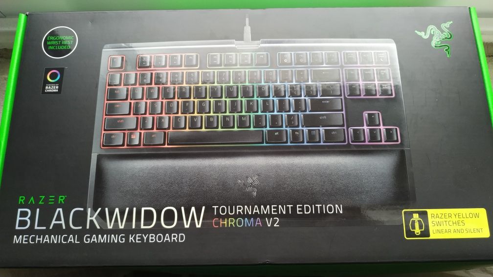 Razer BlackWidow Chroma V2 Yellow Switches Gaming Teclado Mecânico