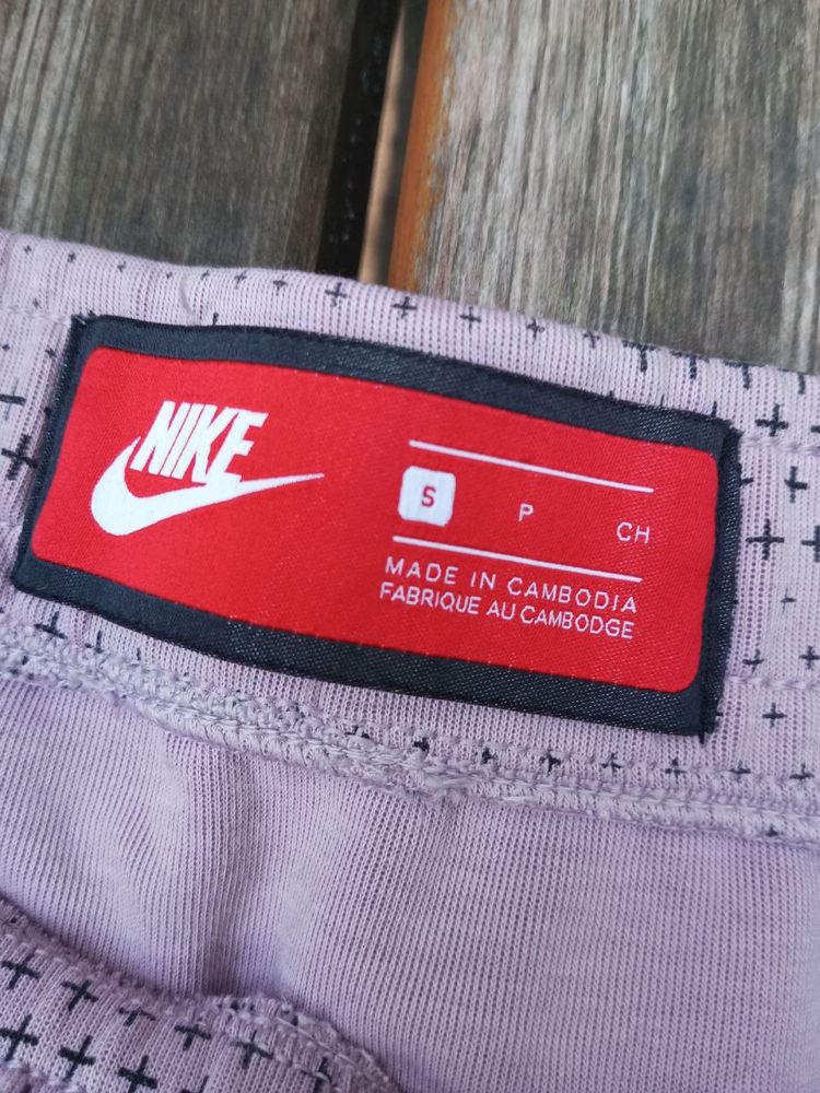 Шорты Nike Tech Fleece