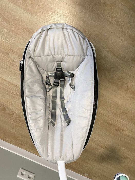 Дитячий заколисуючий центр