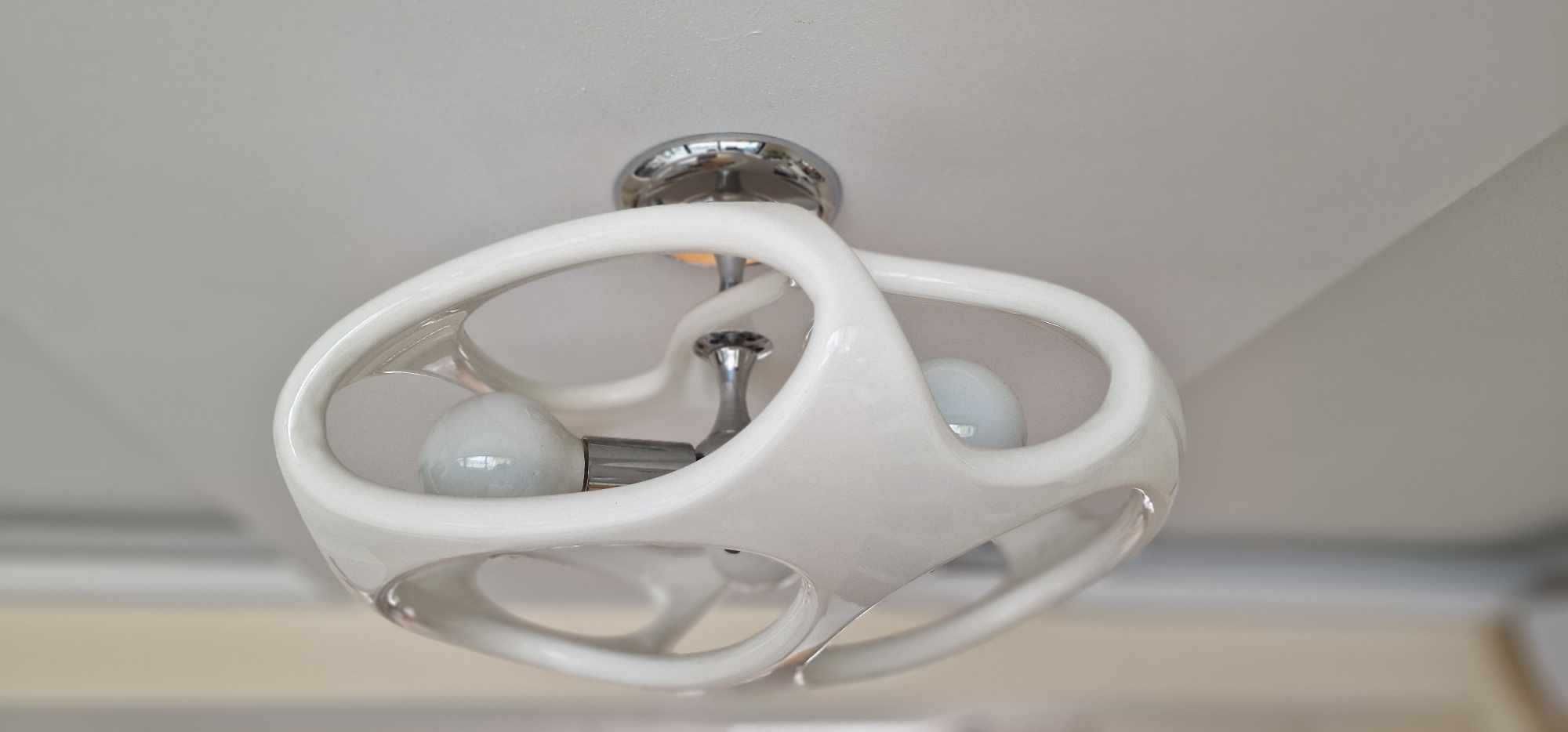 Nowoczesne białe lampy do salonu