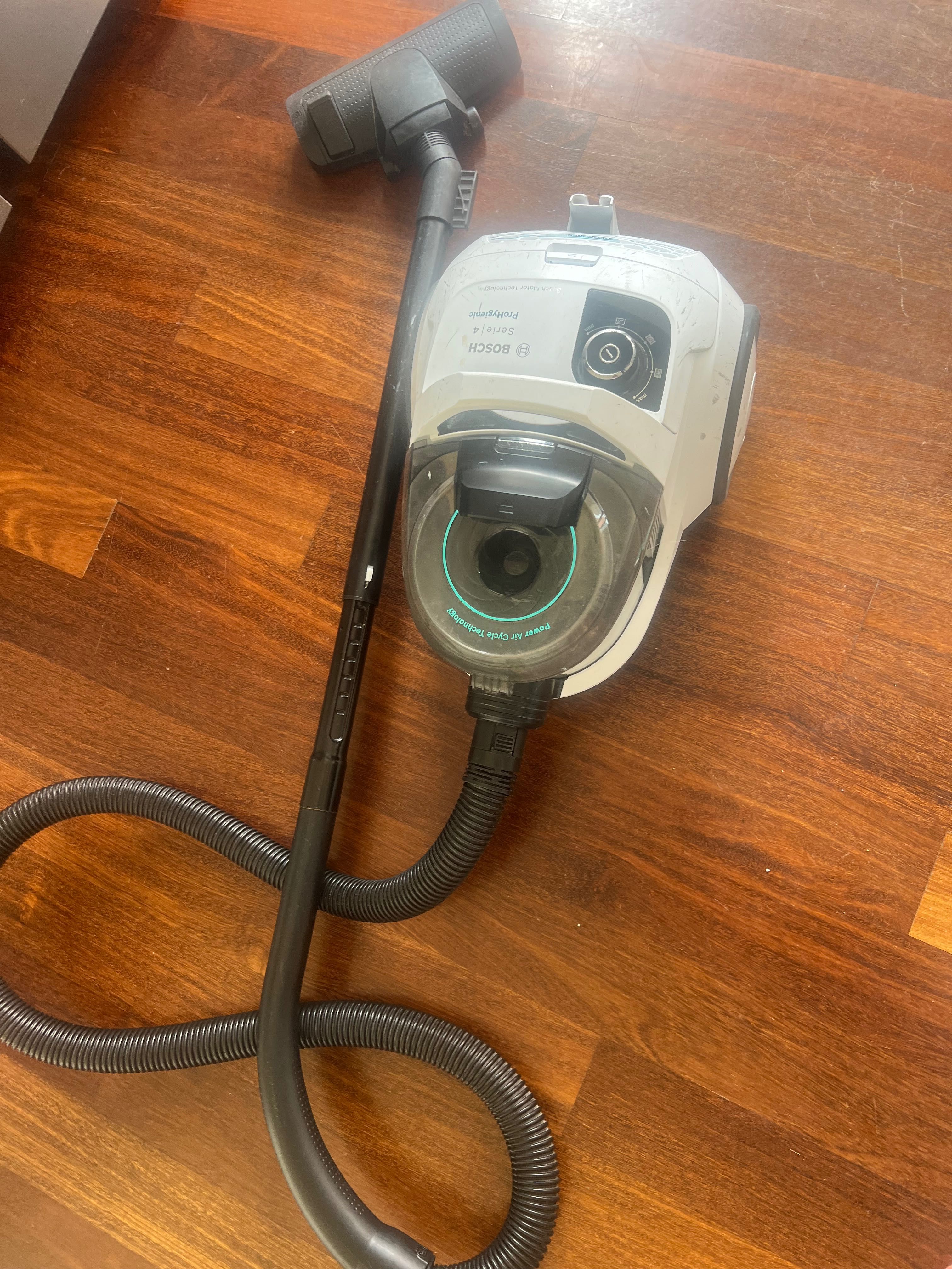 Aspirador Bosch Serie 4 ProHygenic – Bom estado