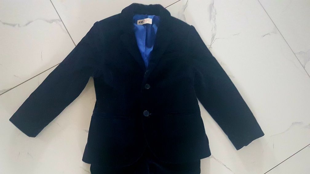 Garnitur z aksamitu rozmiar 116 firmy  H&M