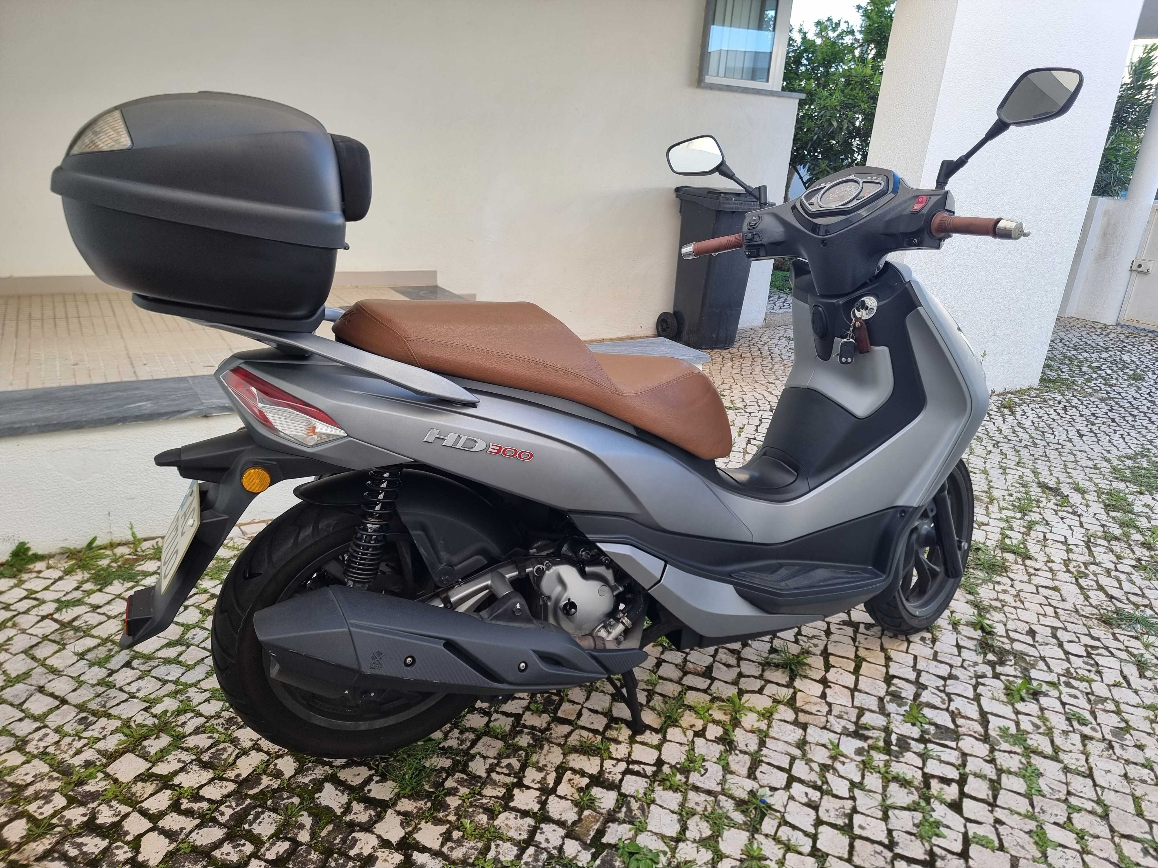 Scooter SYM HD300