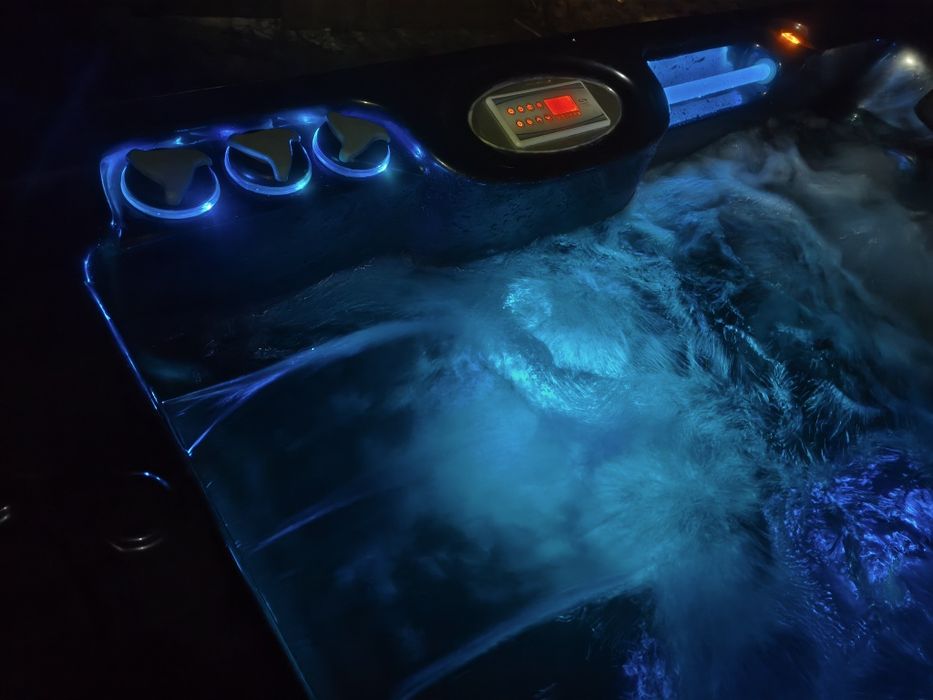 Jacuzzi ogrodowe amerykańskie Dynasty Spas 235x235.