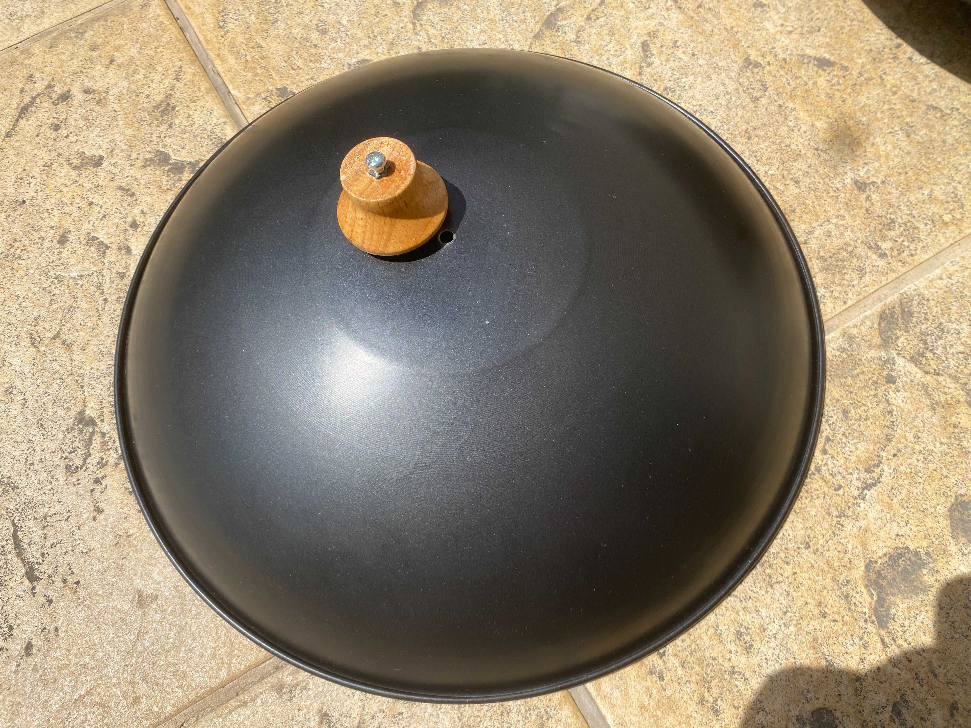 Wok żeliwny 37cm