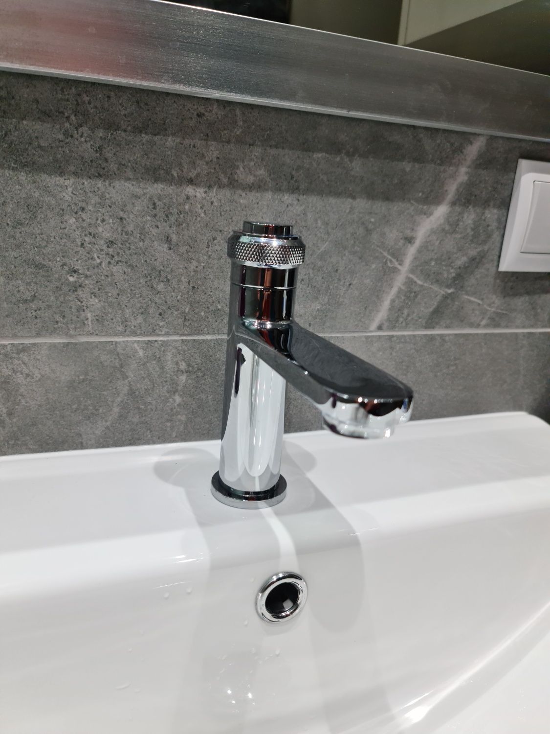 Bateria umywalkowa Miomare push button