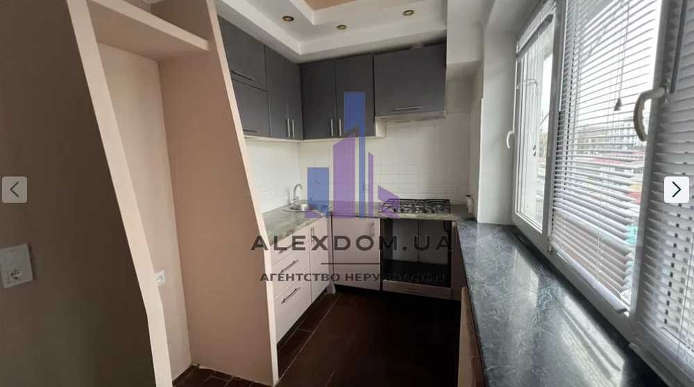 Продаж 2к квартири вул. Щербаківського 49