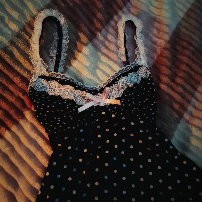 топ-маечка с кружевом! черная, бретельки, бант, горошек