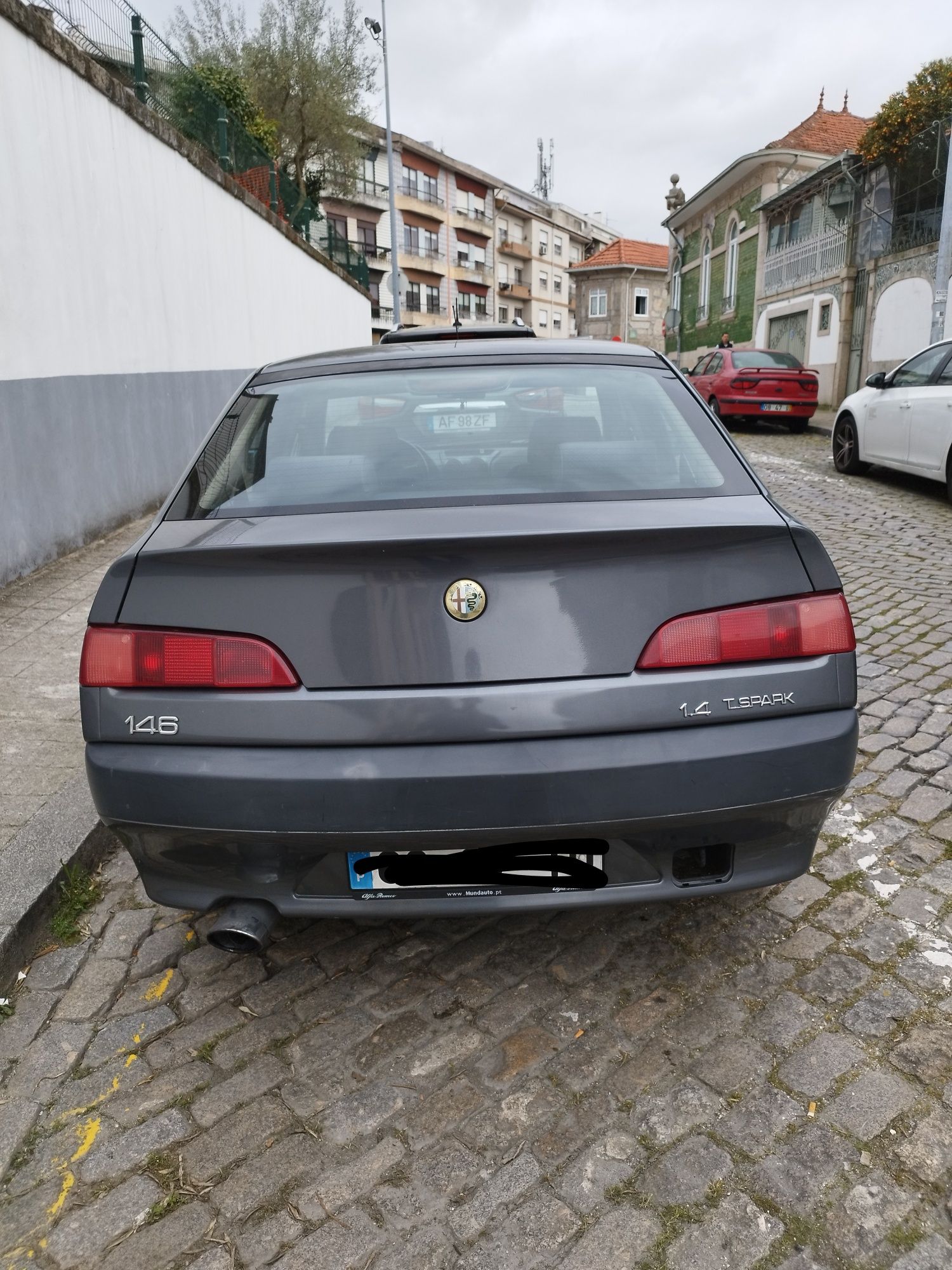 Alfaromeo 146 ótima mecanica