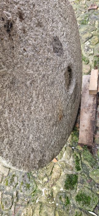 Mesa de mo de pedra