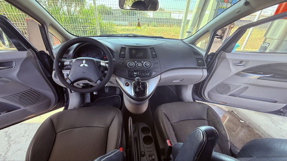 Mitsubishi Grandis 2.0 D 7 Lug