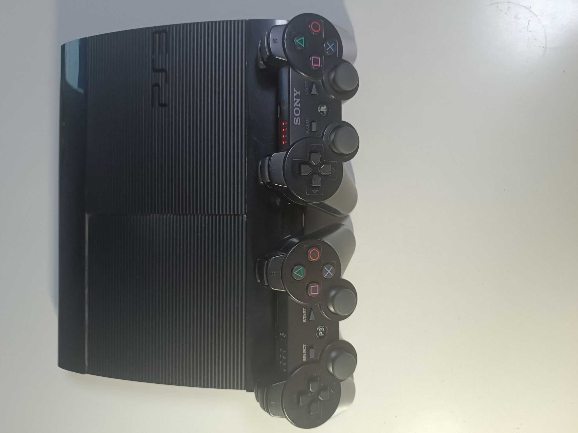 Продам PlayStation 3 super slim