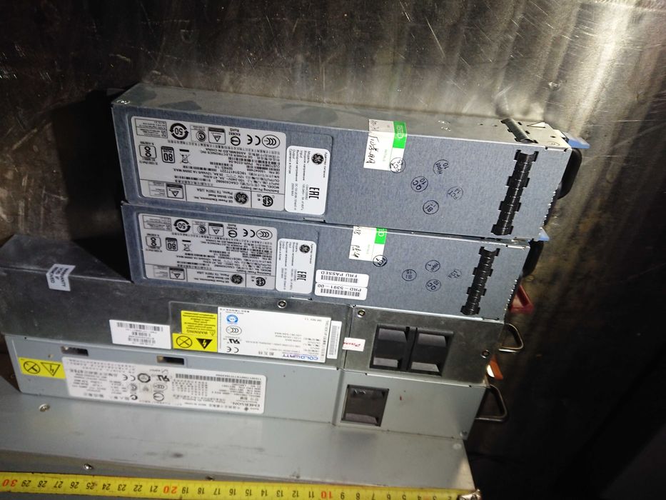 12 вольт 47 ампер Серверні блоки живлення