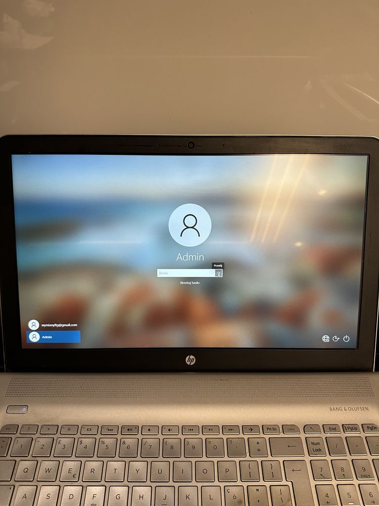 (24) Laptop HP 15-ae107nl T8S22ea w 100% sprawny