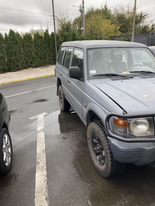 Продам mitsubishi pajero 2.8 турбодизель в хорошем состоянии
