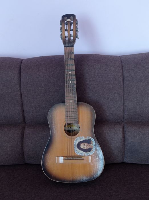 Продам дитячу гітару