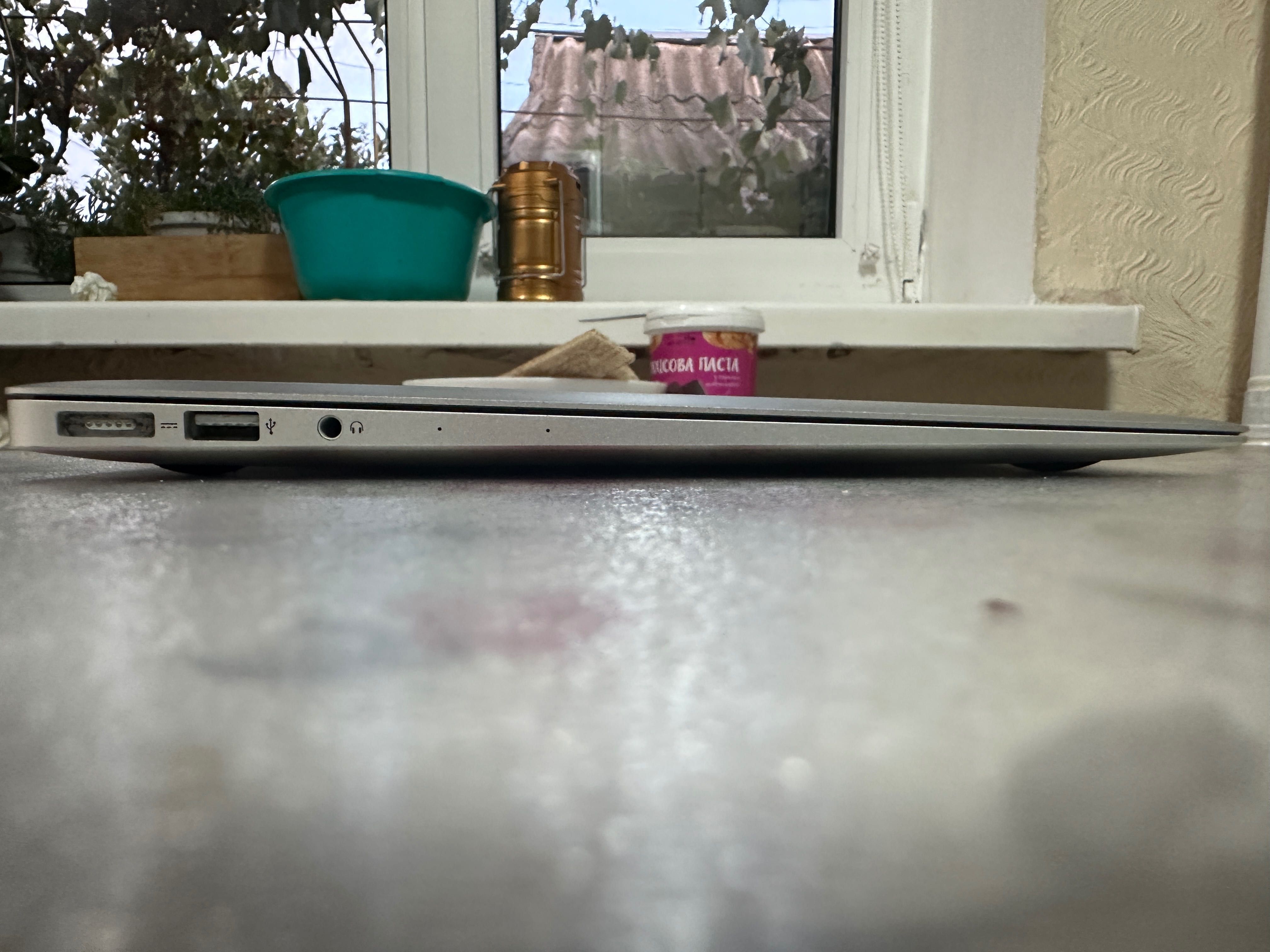 MacBook Air 2018 13 дюймів