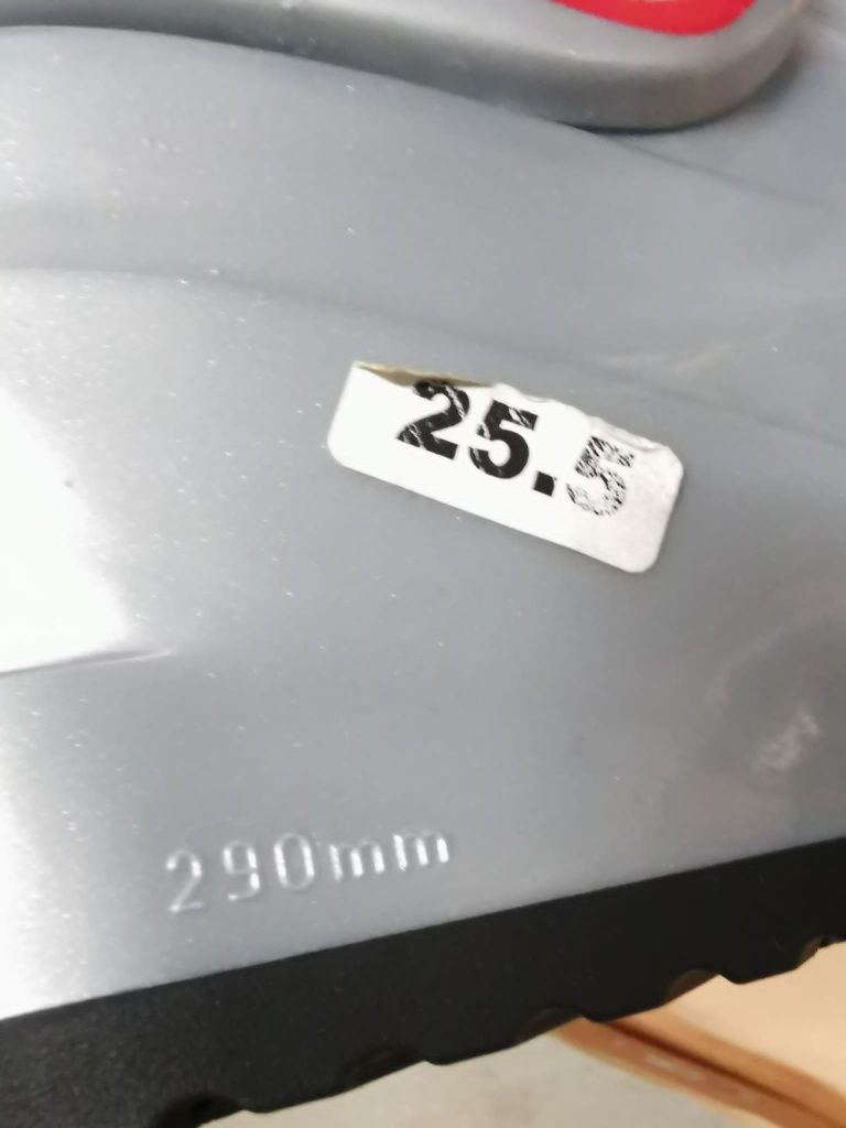 Nowe buty narciarskie Head Carve X3 25.5