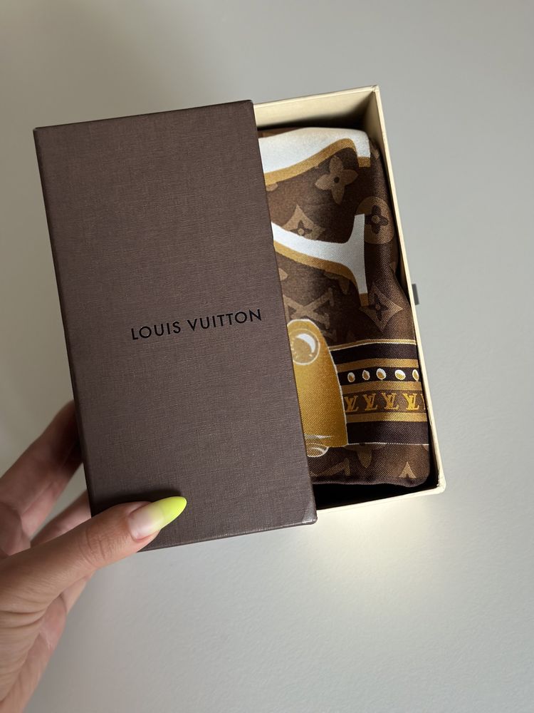Лімітована шовкова хустка Louis Vuitton, оригінал
