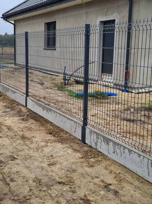 Panele Ogrodzeniowe 3D Ogrodzenia Panelowe Montaż Podmurówka Brama Fur